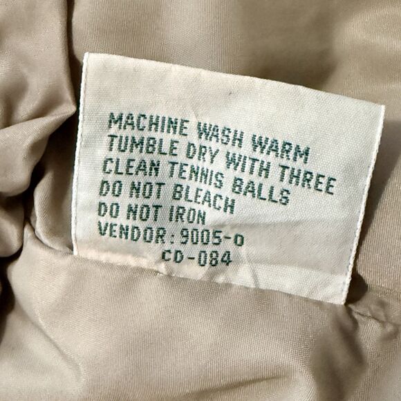 VTG St John's Bay Mens L Down/Waterfowl Puffer Snap Vest Brown Outerwear Outdoor - Picture 7 of 11